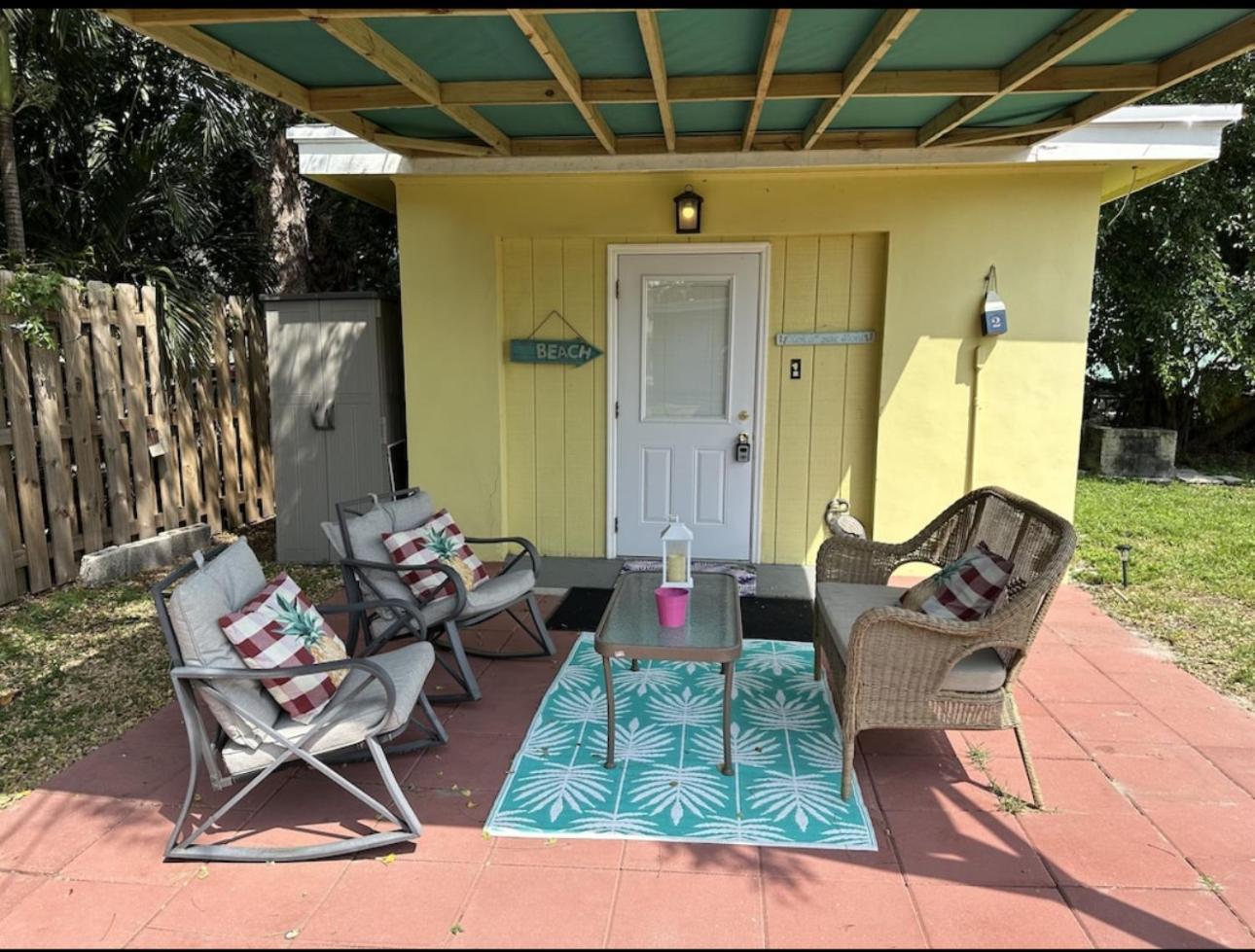3 Bedroom House Fenced Backyard Private Patio Areas Grill Firepit Plenty Parking! Quick Access 10 Min To Beach Airport Delray West Palm Lake Worth Beach Extérieur photo