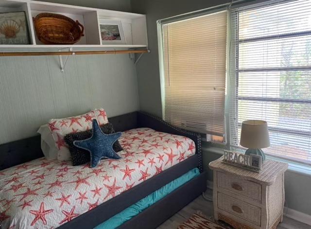 3 Bedroom House Fenced Backyard Private Patio Areas Grill Firepit Plenty Parking! Quick Access 10 Min To Beach Airport Delray West Palm Lake Worth Beach Extérieur photo